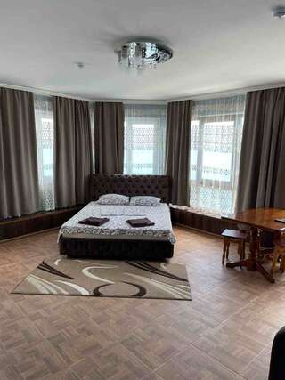 Гостиница Ostrovok Hotel Алушта Трехместный номер с панорамным видом на море-5