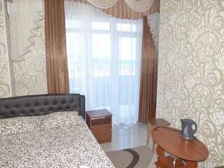 Гостиница Ostrovok Hotel Алушта Двухместный номер боковой с видом на море-3
