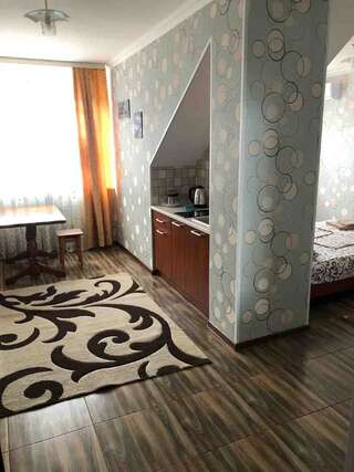 Гостиница Ostrovok Hotel Алушта Трехместный номер с панорамным видом на море-8