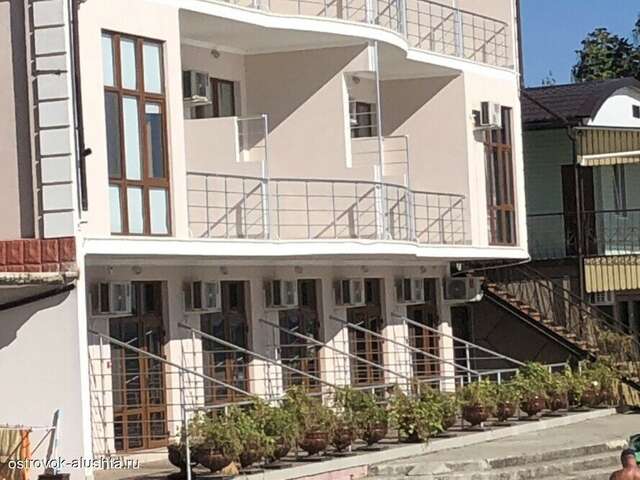 Гостиница Островок Алушта-200